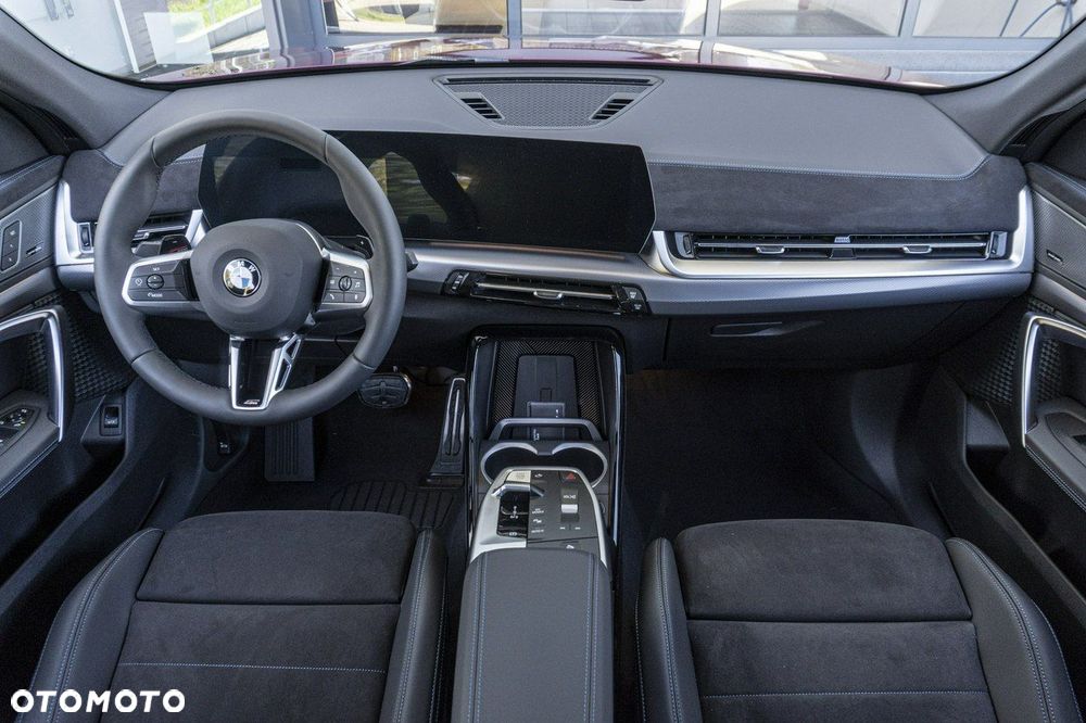 BMW X2 - 16