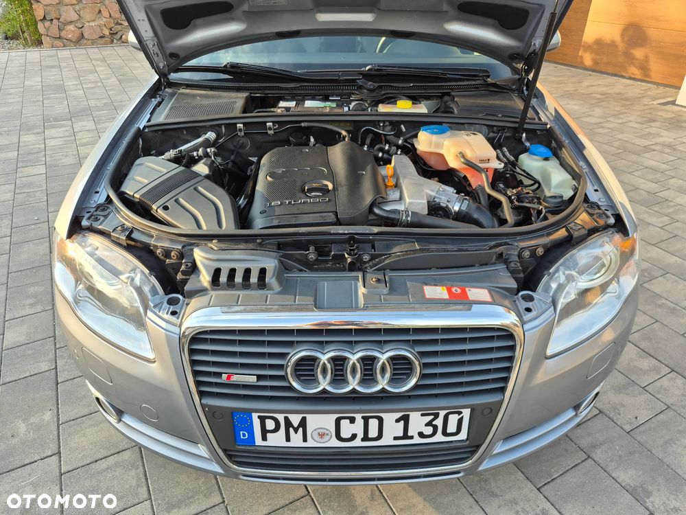 Audi A4 Limousine - 32