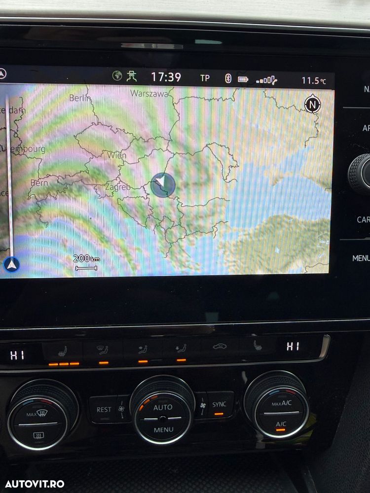 Volkswagen Passat 2.0 TDI DSG Highline - 18