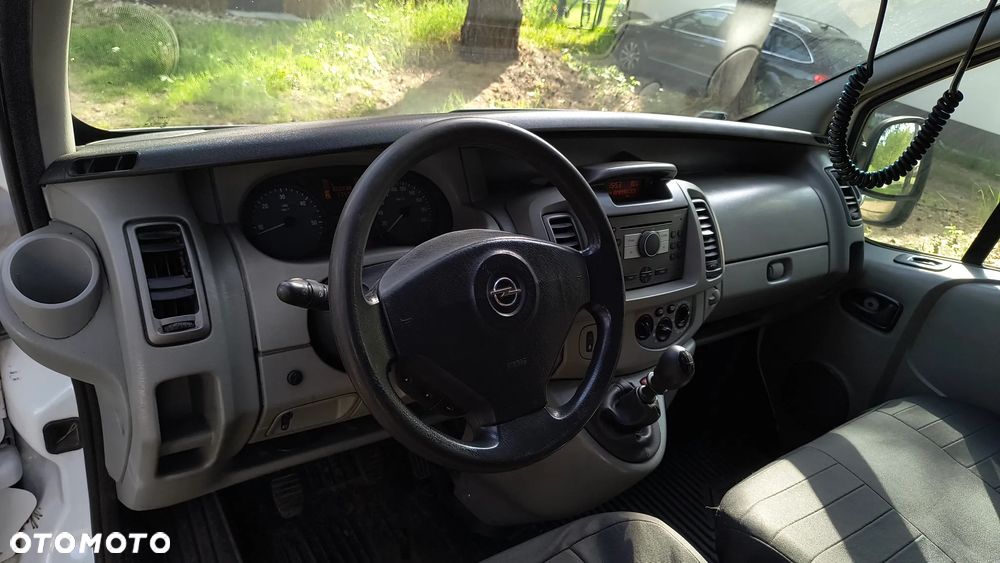 Opel Vivaro - 18