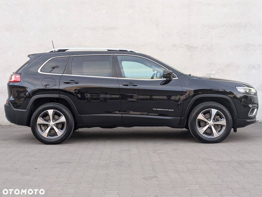 Jeep Cherokee - 3