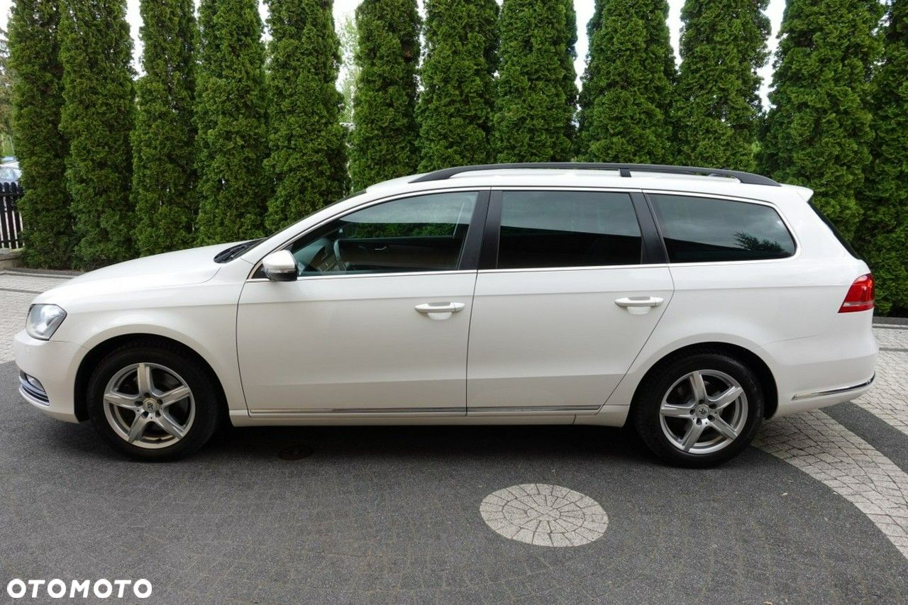 Volkswagen Passat - 4