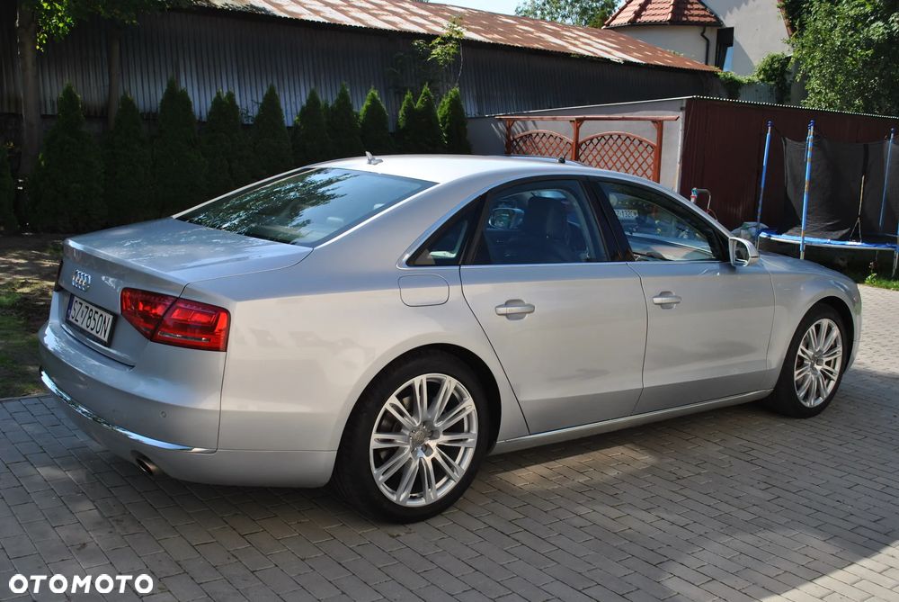Audi A8 - 7