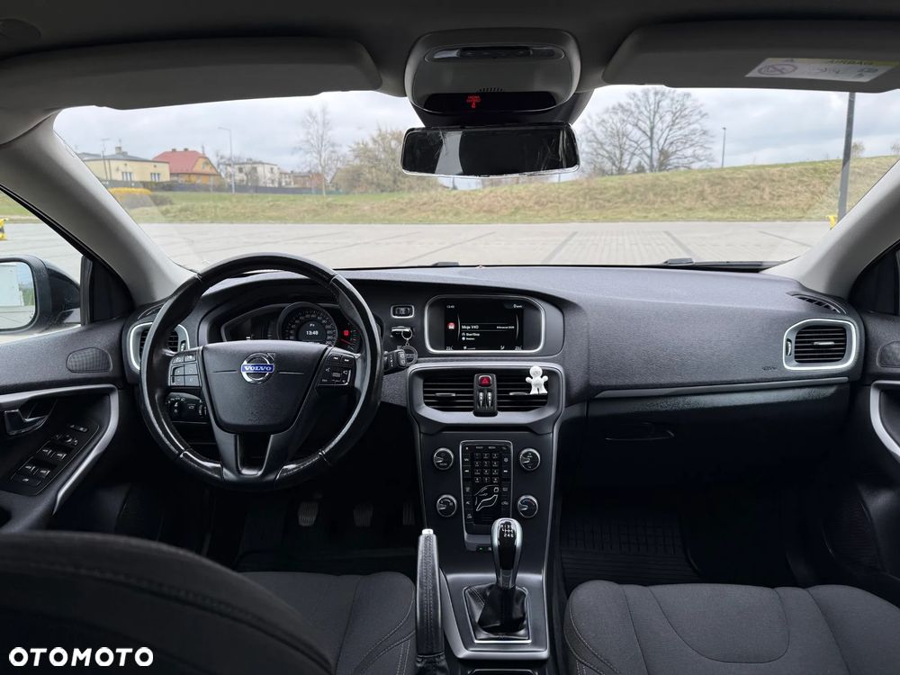 Volvo V40 D2 Momentum - 13