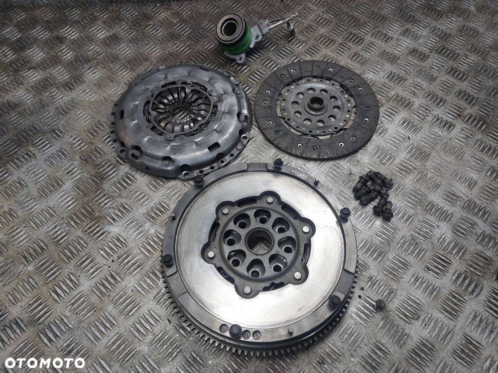 KOŁO DWUMASOWE + TARCZA + DOCISK + ŁOŻYSKO OPOROWE FORD MONDEO MK3 2.0 TDDI - 1