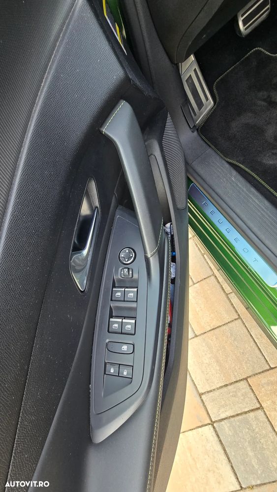 Peugeot 308 1.2 L PureTech Turbo S&S EAT8 Active - 10