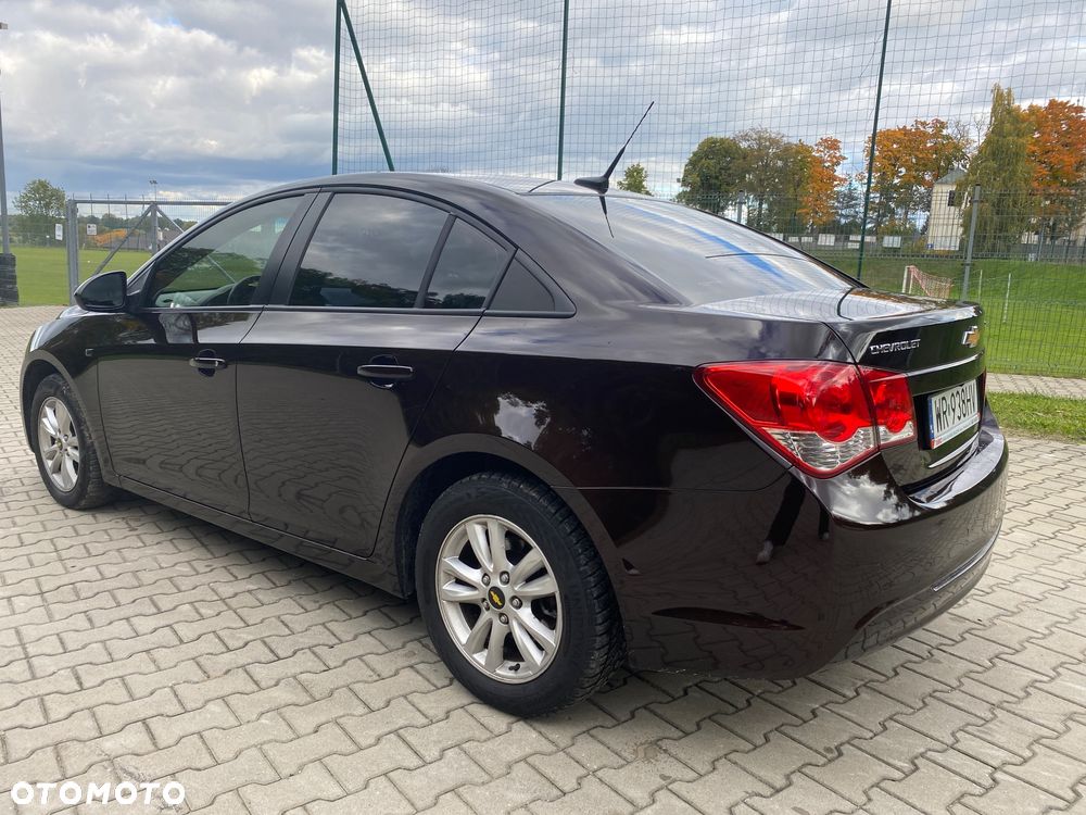 Chevrolet Cruze 1.7 LT - 4