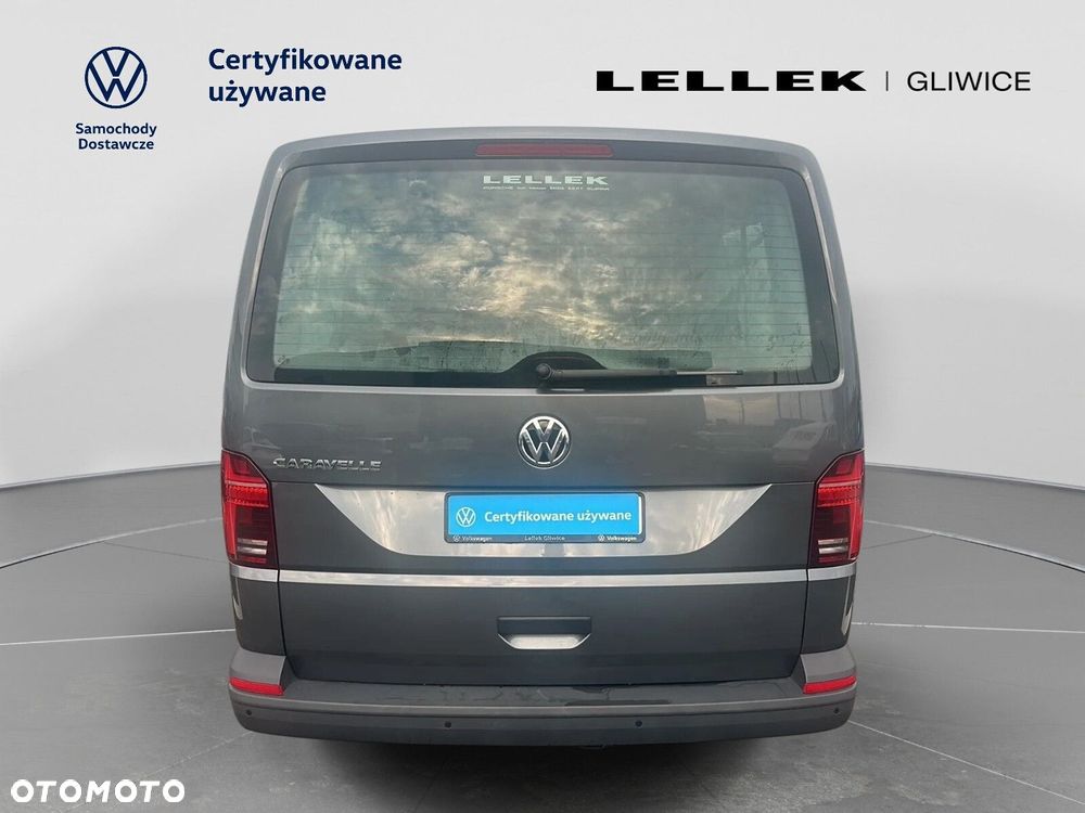 Volkswagen Caravelle - 10