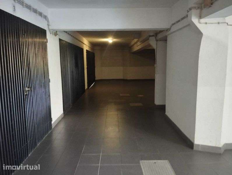 Alugo garagem box almada pragal - Grande imagem: 2/5