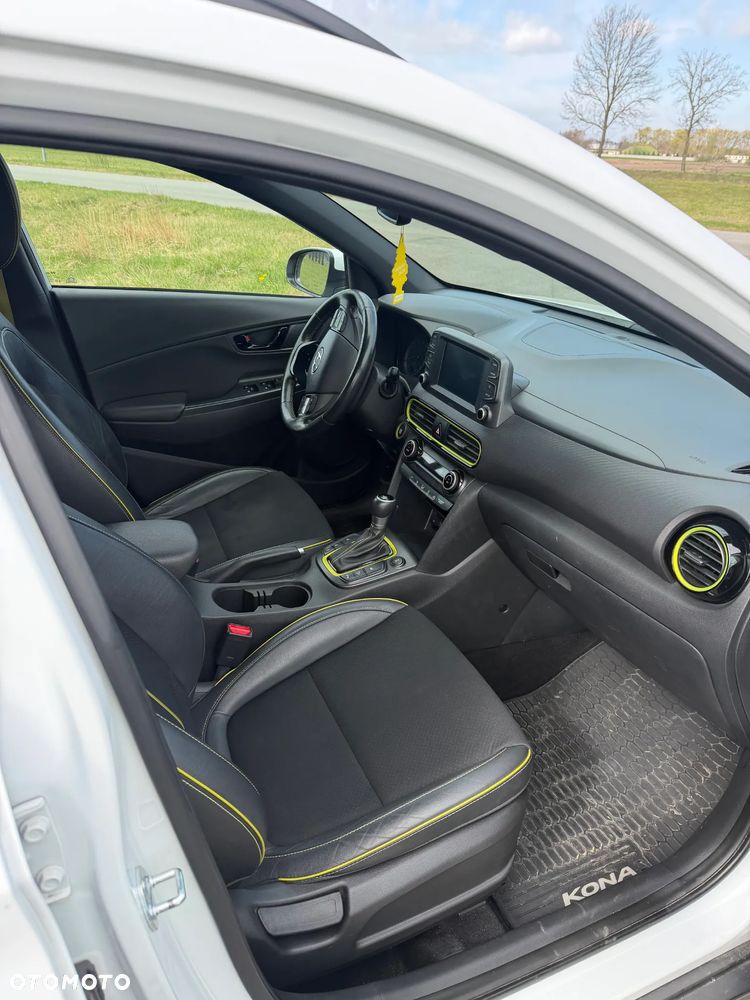 Hyundai Kona 1.6 T-GDI Premium 4WD DCT - 11