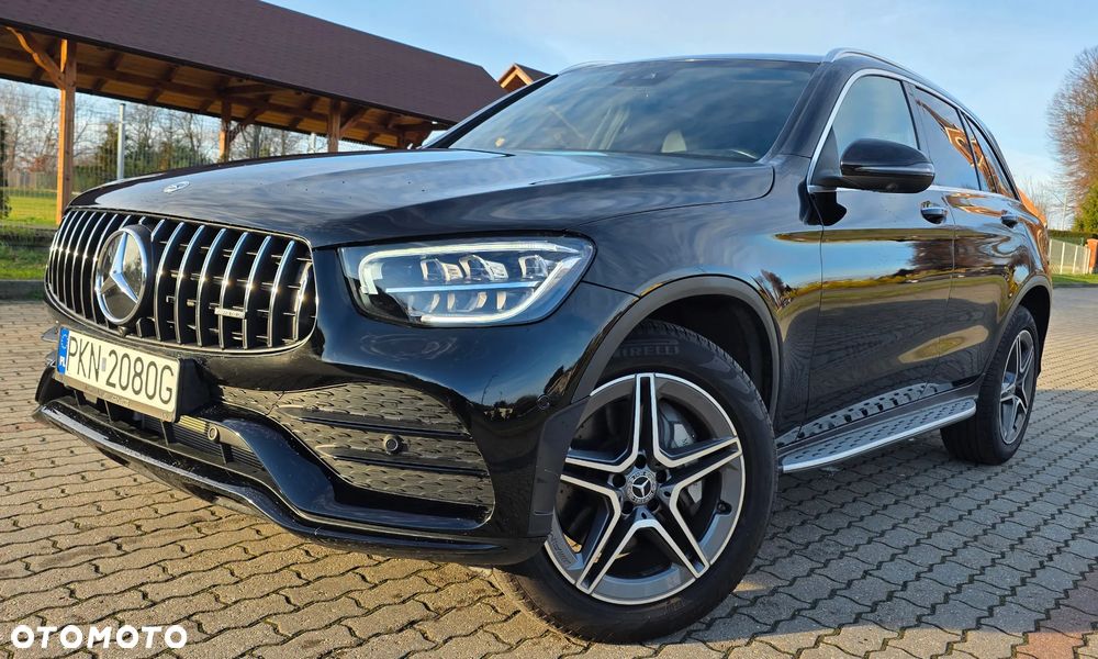 Mercedes-Benz GLC 300 4Matic 9G-TRONIC AMG Line - 28