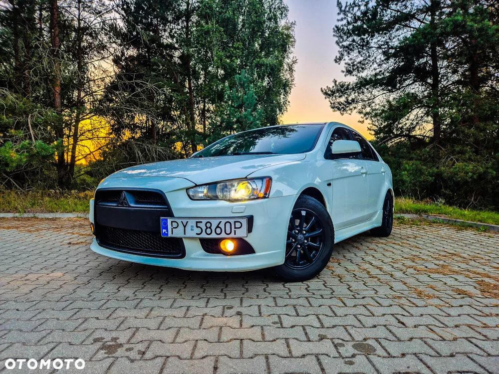 Mitsubishi Lancer 1.6 Invite - 2