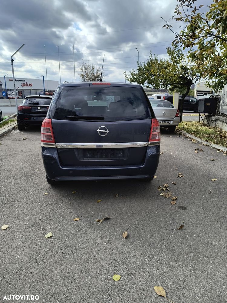 Opel Zafira 1.9 CDTI - 13