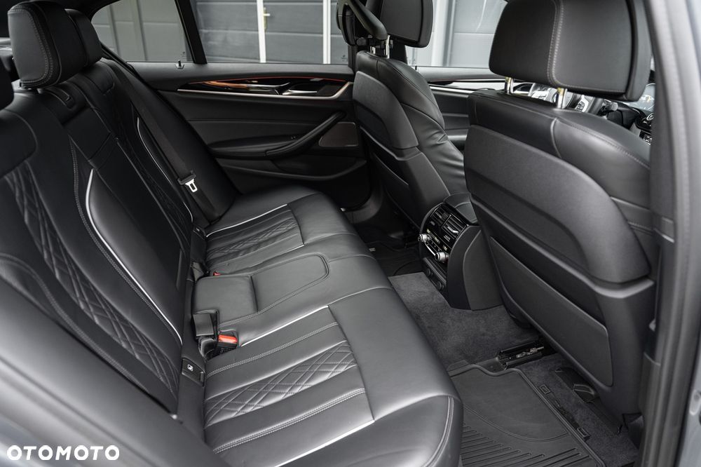 BMW Seria 5 540d xDrive M Sport sport - 37