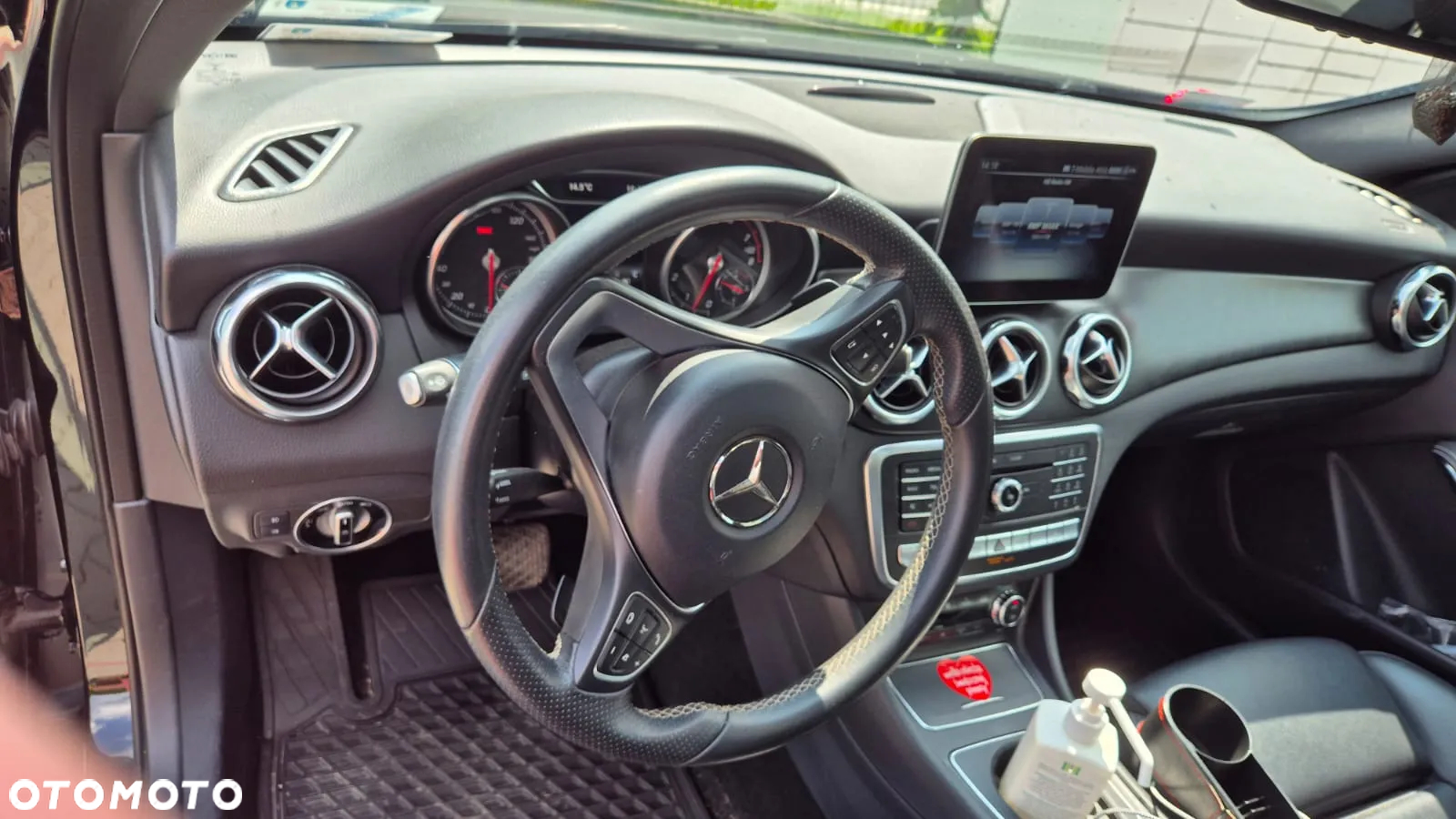 Mercedes-Benz GLA 250 4-Matic - 5