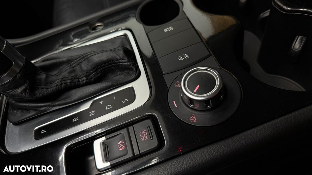 Volkswagen Touareg - 25