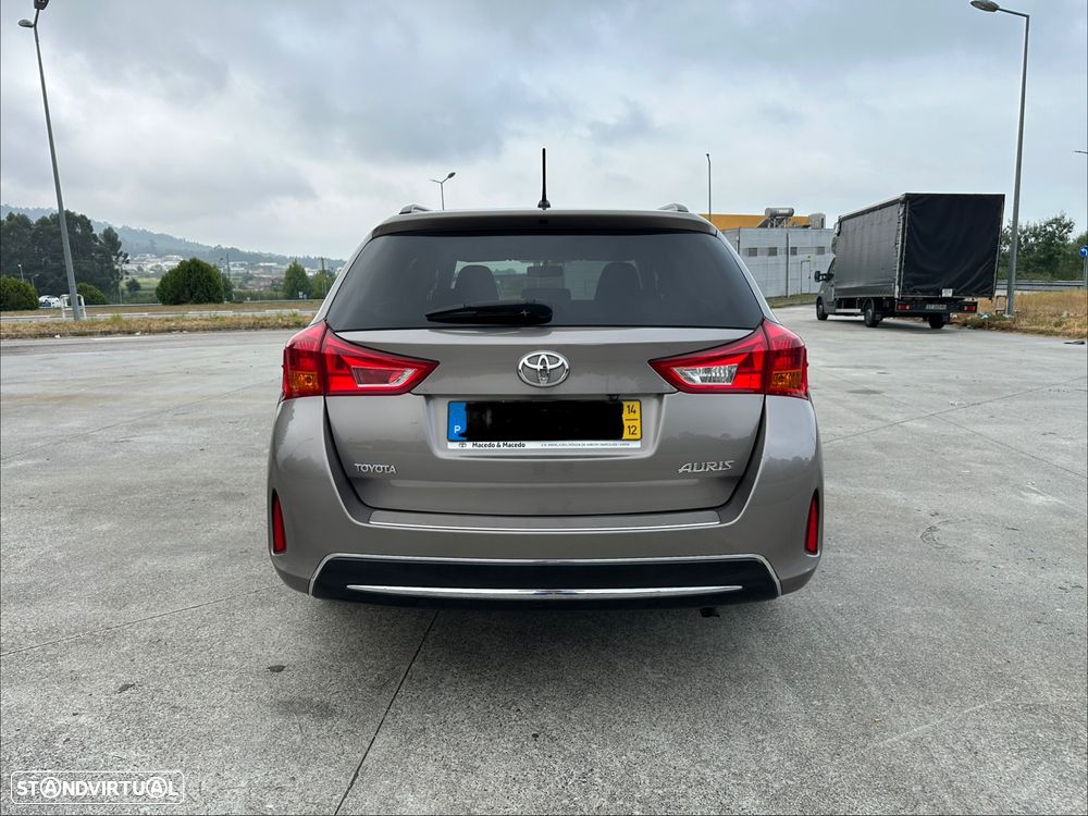 Toyota Auris Touring Sports 1.4 D-4D Com+P.Sport - 4