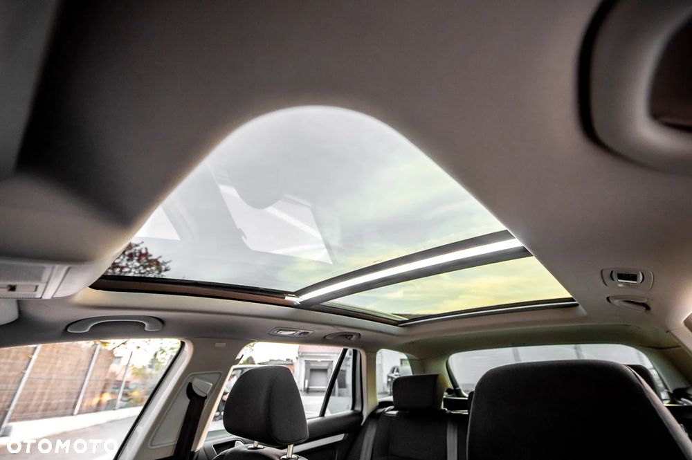 Volkswagen Golf 2.0 TDI DPF Highline - 25