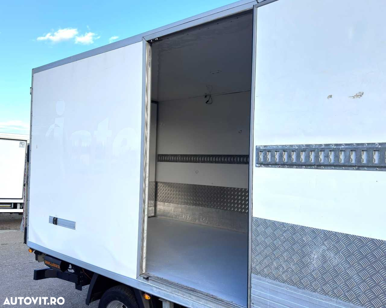 Iveco DAILY CUB FRIGORIFIC  -32 GRADE CU LIFT - 14