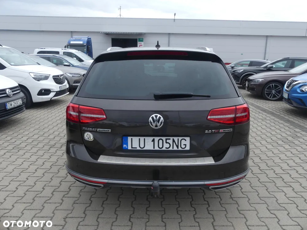 Volkswagen Passat - 14