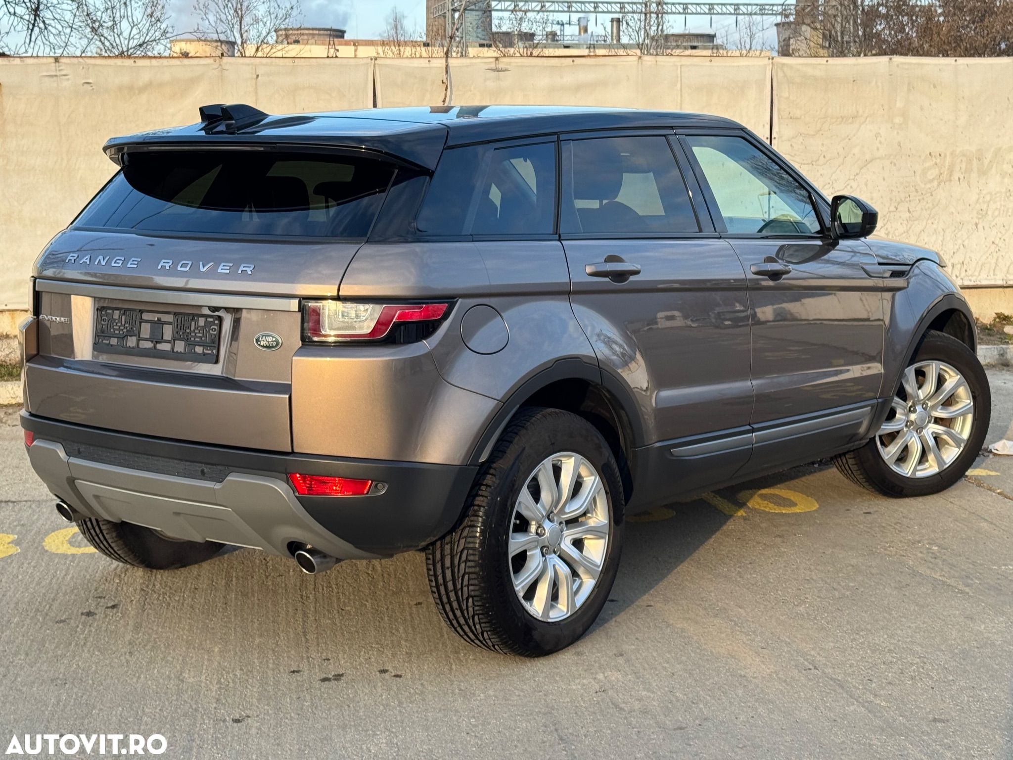 Land Rover Range Rover Evoque 2.0 D150 HSE - 4
