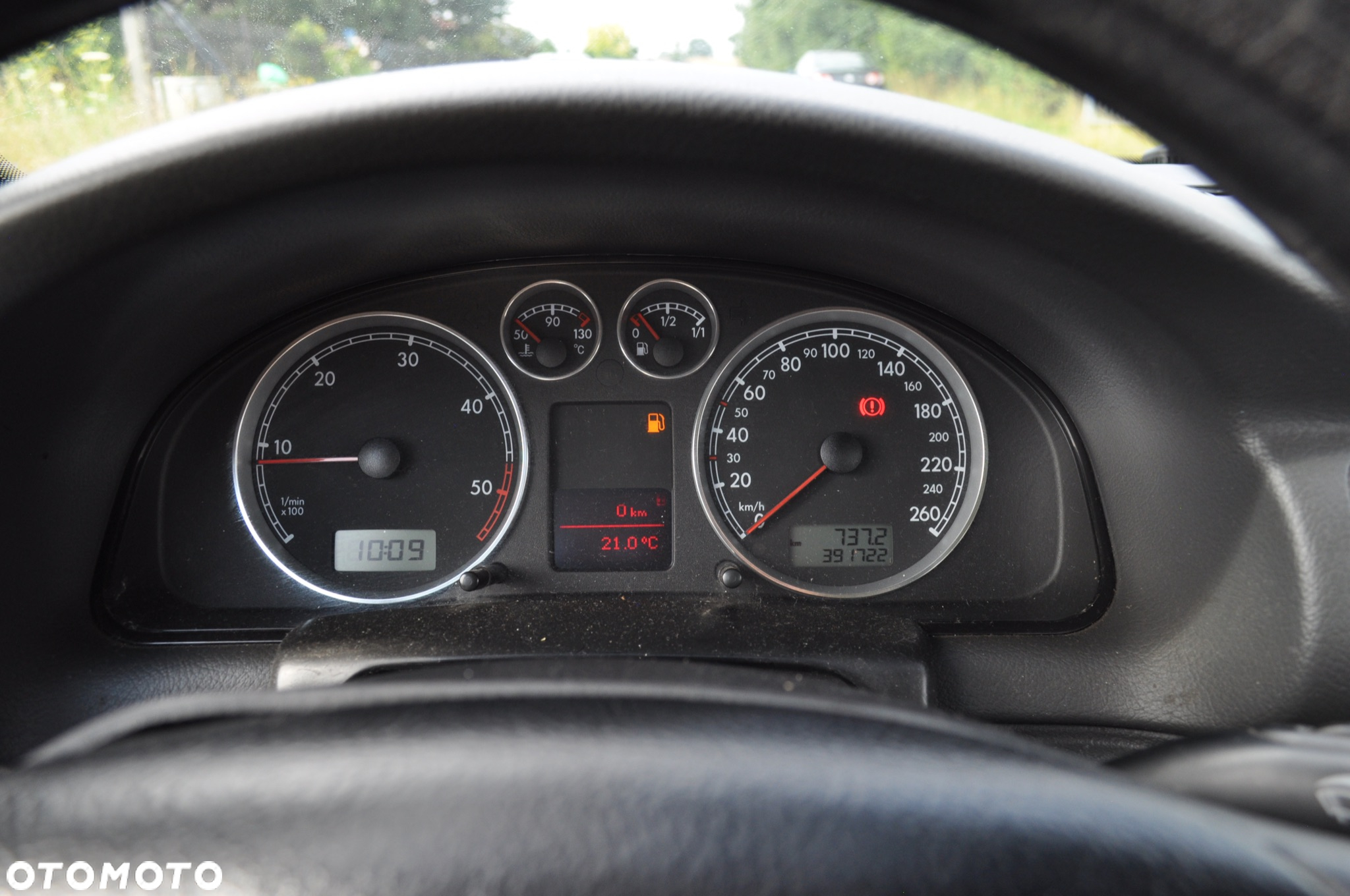 Volkswagen Passat 1.9 TDI Highline - 9