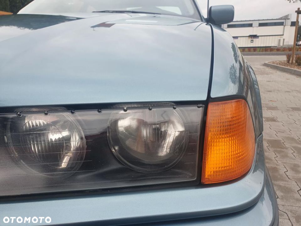 BMW Seria 3 316i - 24