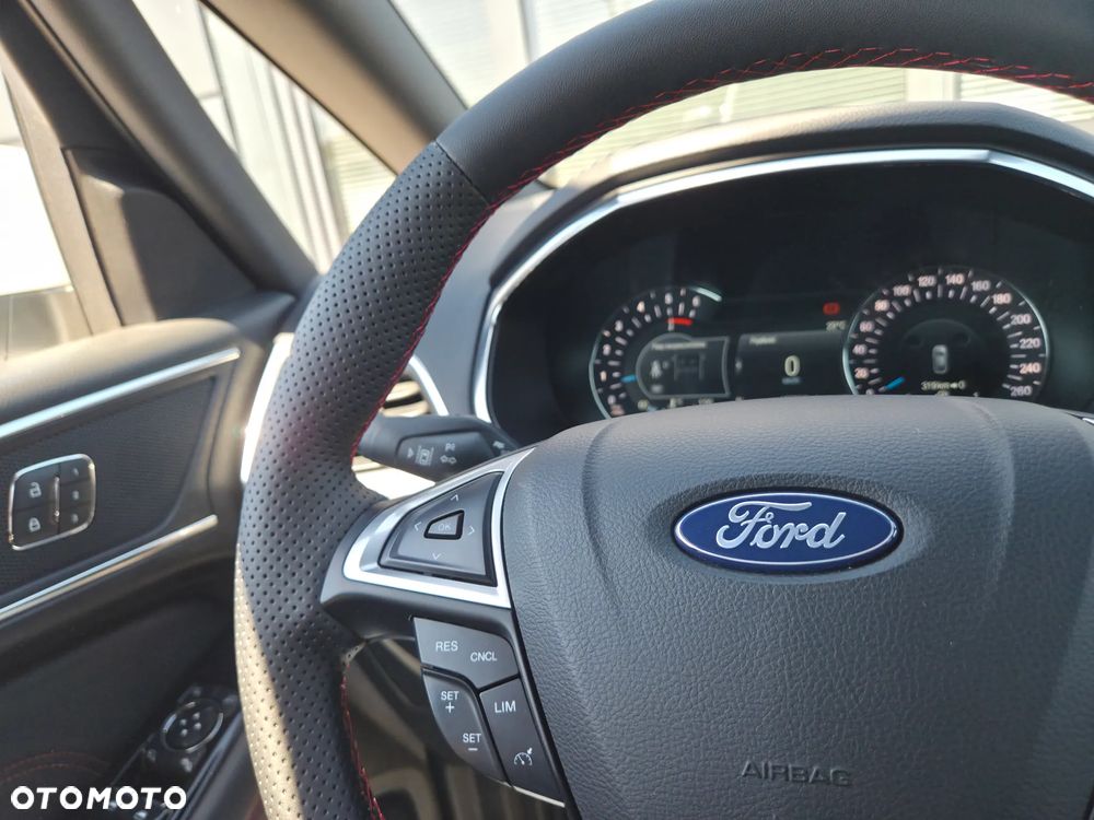 Ford S-Max - 24