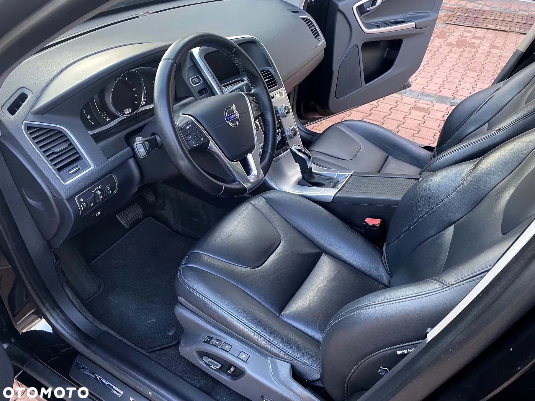 Volvo XC 60 D4 AWD Summum - 22