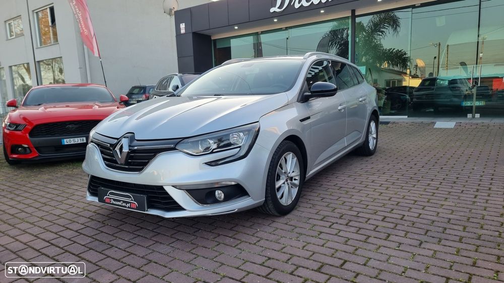 Renault Mégane Sport Tourer - 12