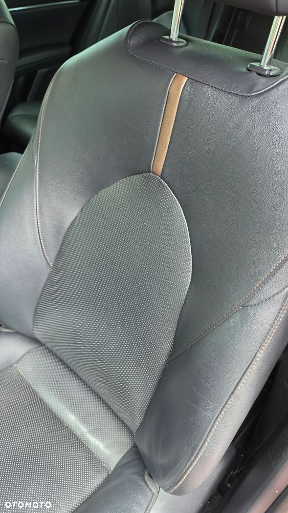 Toyota Camry 2.5 Hybrid Executive CVT - 27