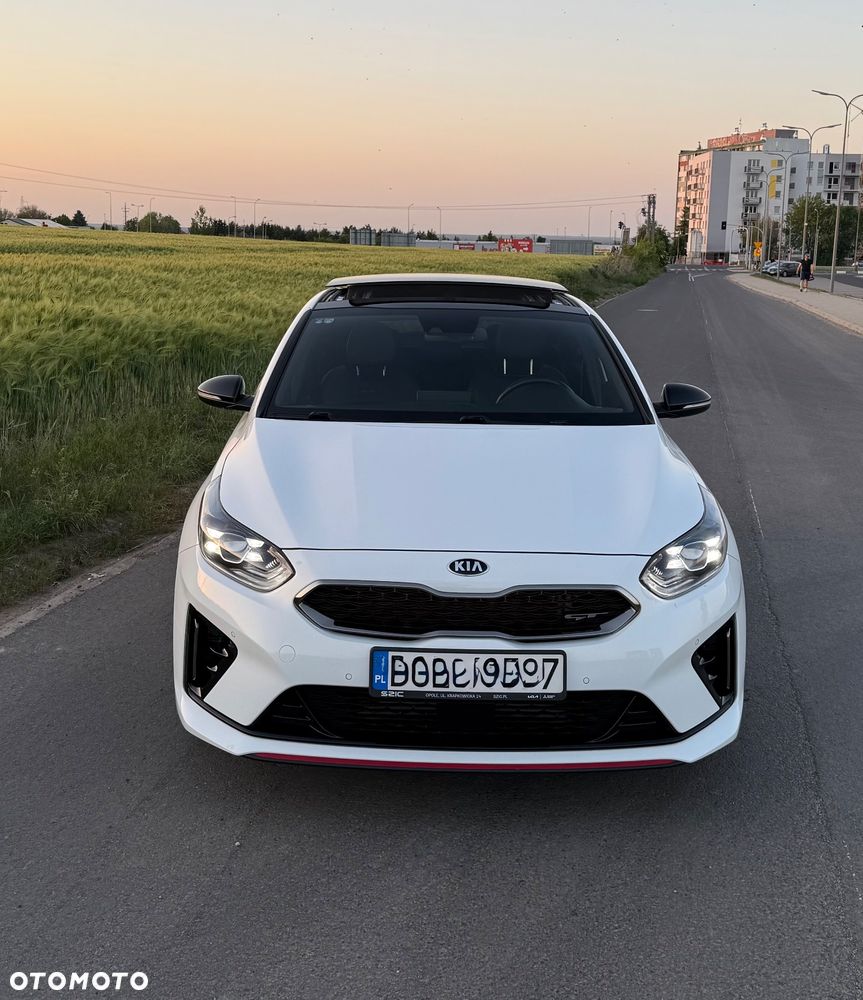 Kia ProCeed - 2