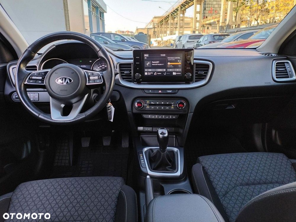 Kia XCeed 1.4 T-GDI L Business Line - 11