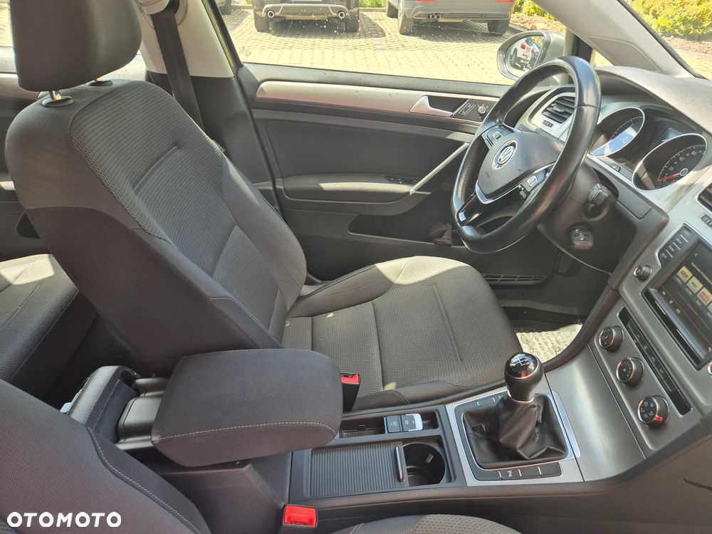 Volkswagen Golf VII 1.6 TDI BMT Highline - 9