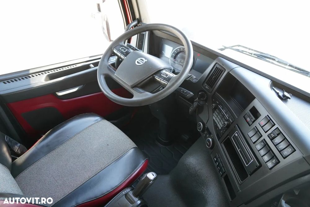 Volvo FMX 460 / 8x4 / BASCULATOR SPATE / I-SHIFT / EURO 6 / - 32