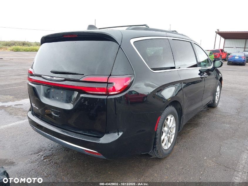 Chrysler Pacifica - 2