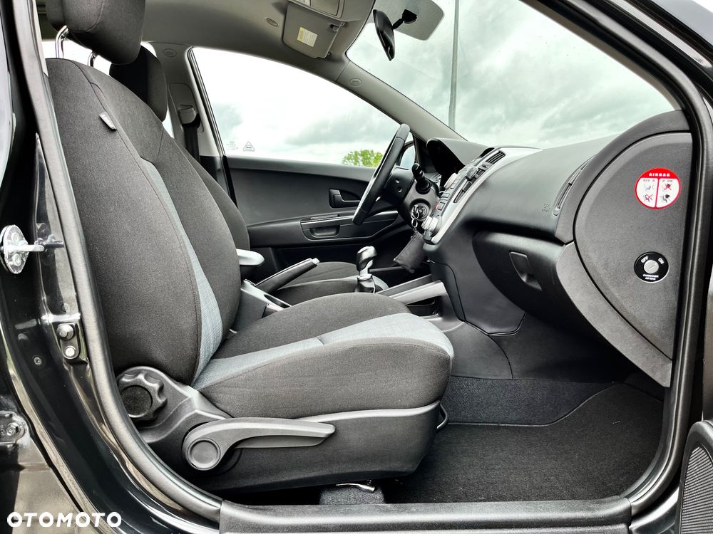 Kia Ceed 1.4 CVVT Attract - 13
