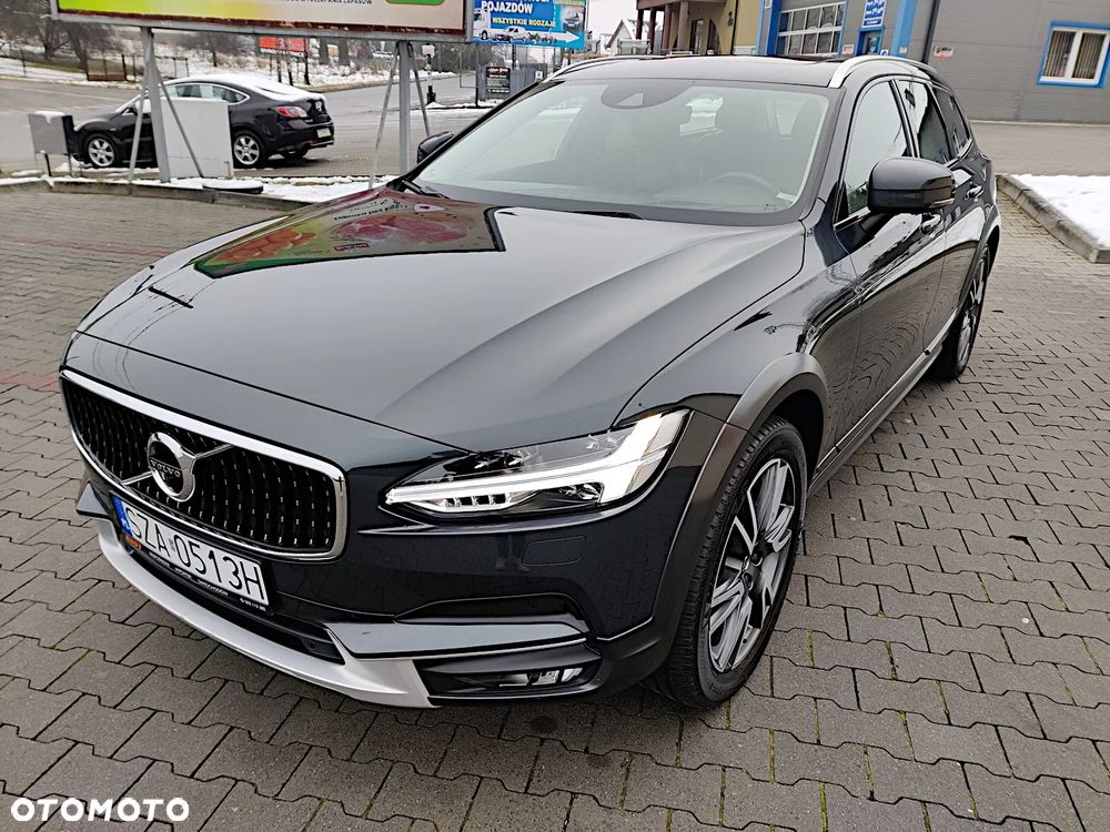 Volvo V90 Cross Country D5 AWD Geartronic Pro - 4