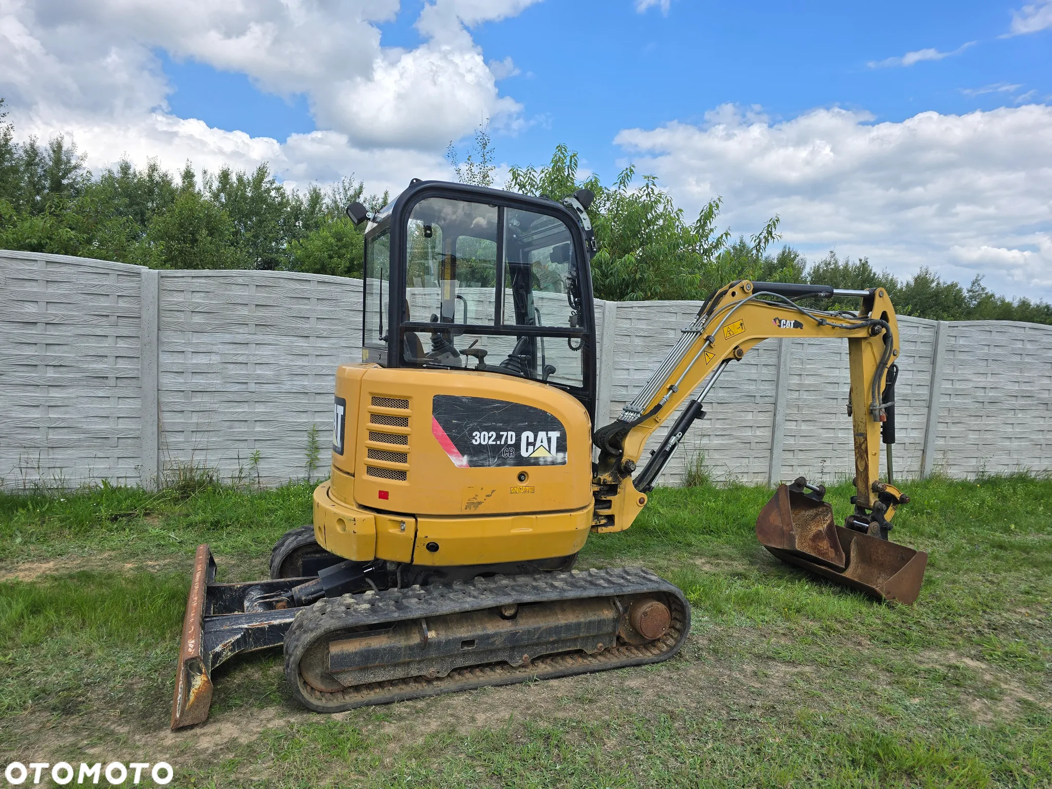 Caterpillar - 9
