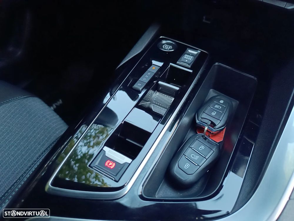 Peugeot 5008 PureTech 130 EAT8 Stop & Start Allure Pack - 27