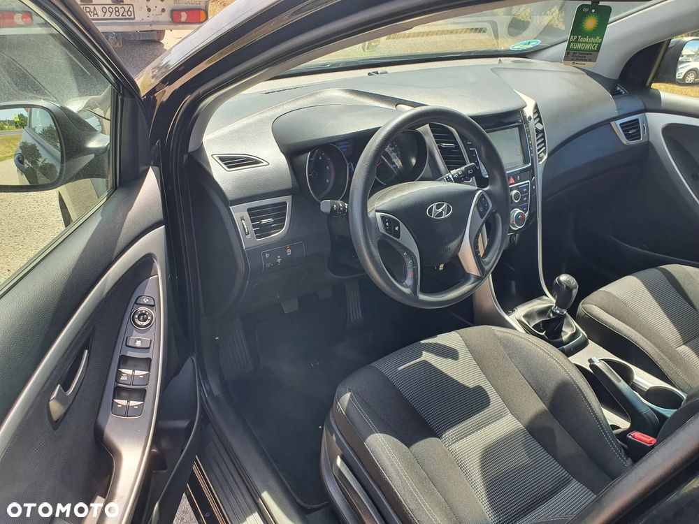 Hyundai i30 blue 1.6 CRDi Classic Navigation - 9
