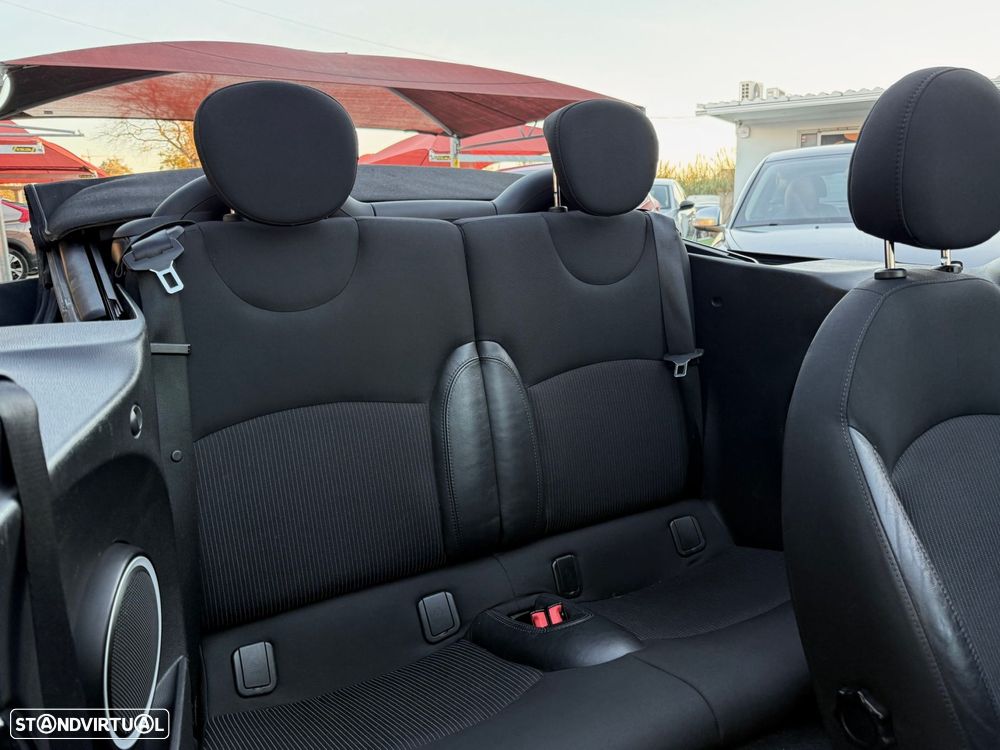 MINI Cabrio Cooper D - 11