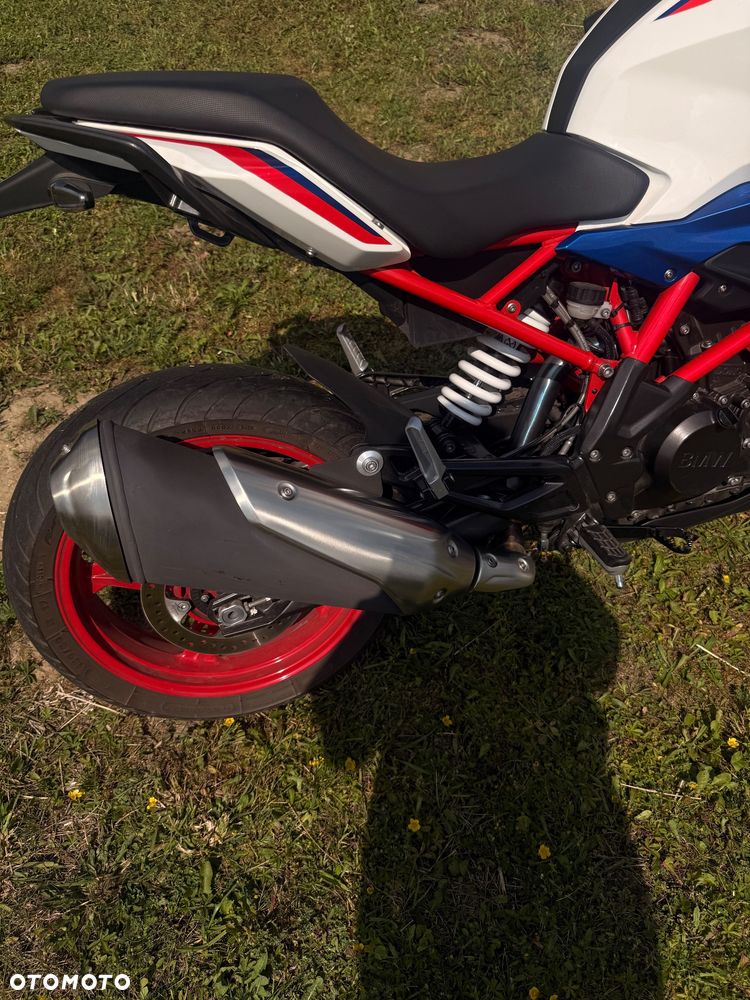 BMW G - 11