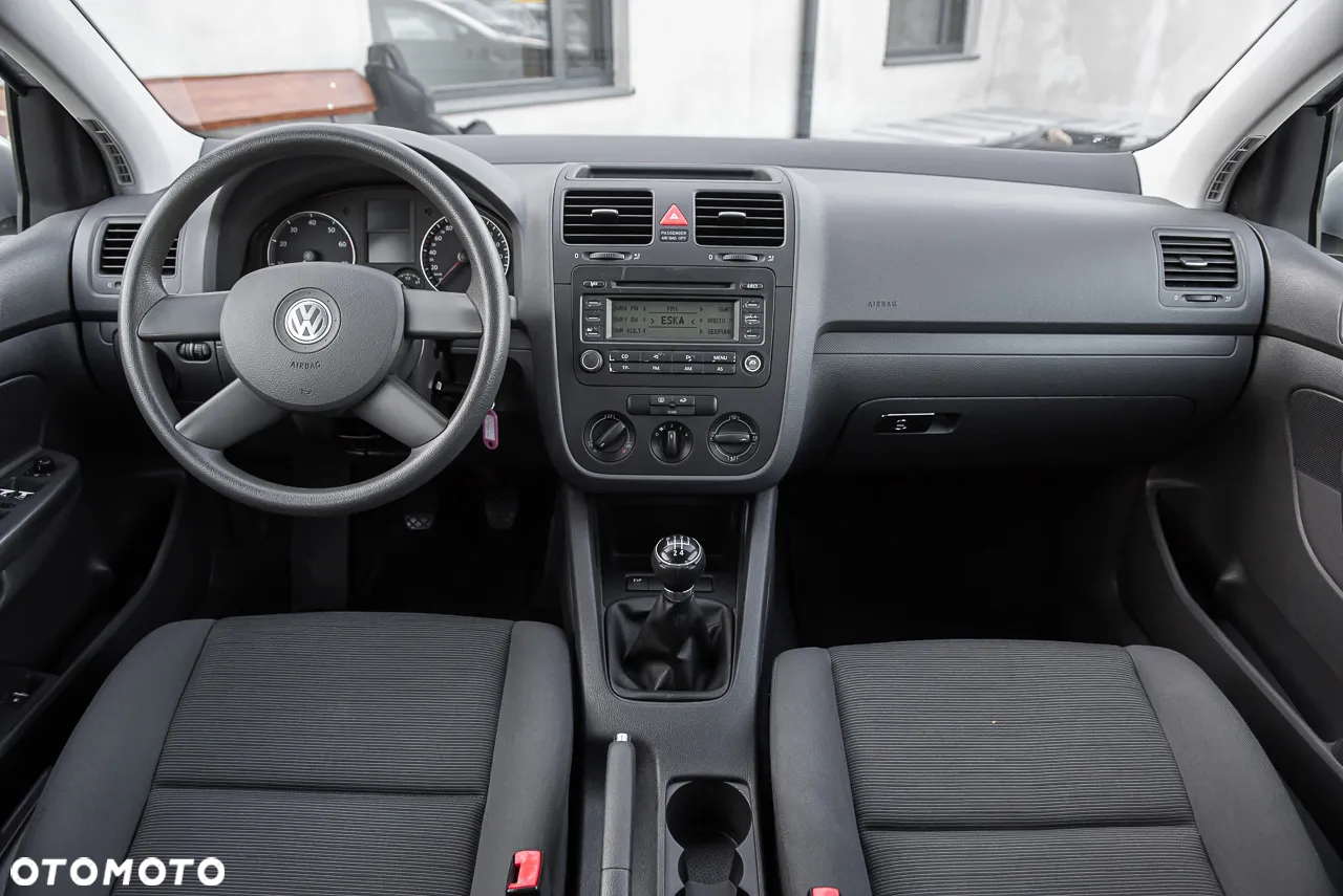 Volkswagen Golf - 6