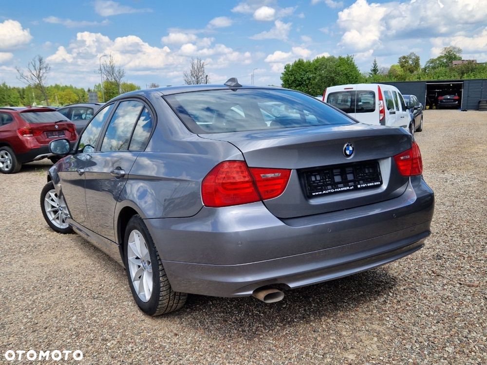 BMW Seria 3 318d - 27