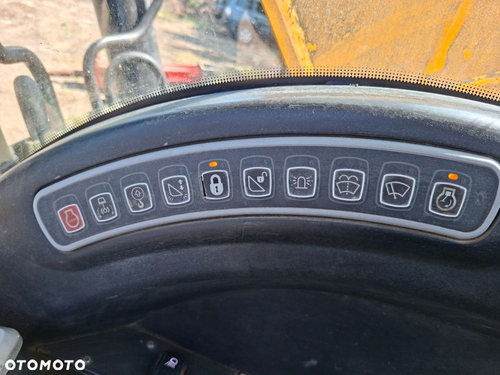 JCB Js 210 Lc - 12