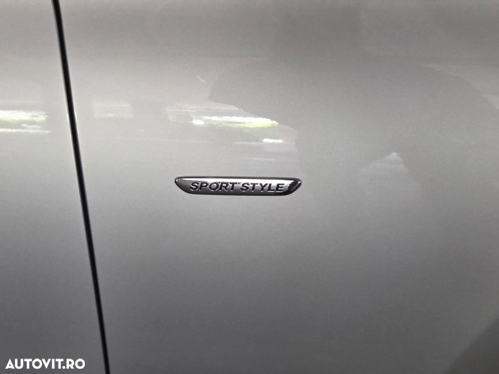 Mercedes-Benz E 220 d Aut. - 13