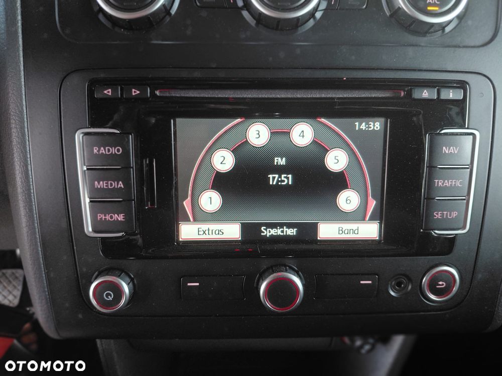 Volkswagen Touran 2.0 TDI DPF BlueMotion Technology Life - 19