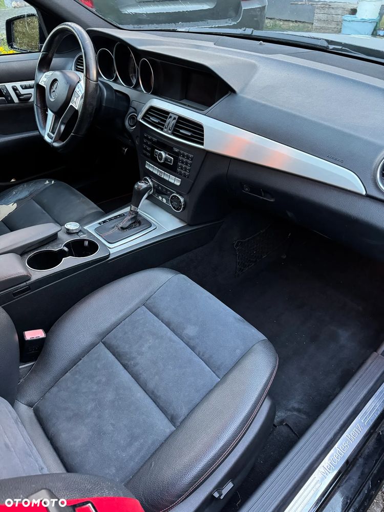 Mercedes-Benz Klasa C 250 CGI BlueEff Avantgarde - 5