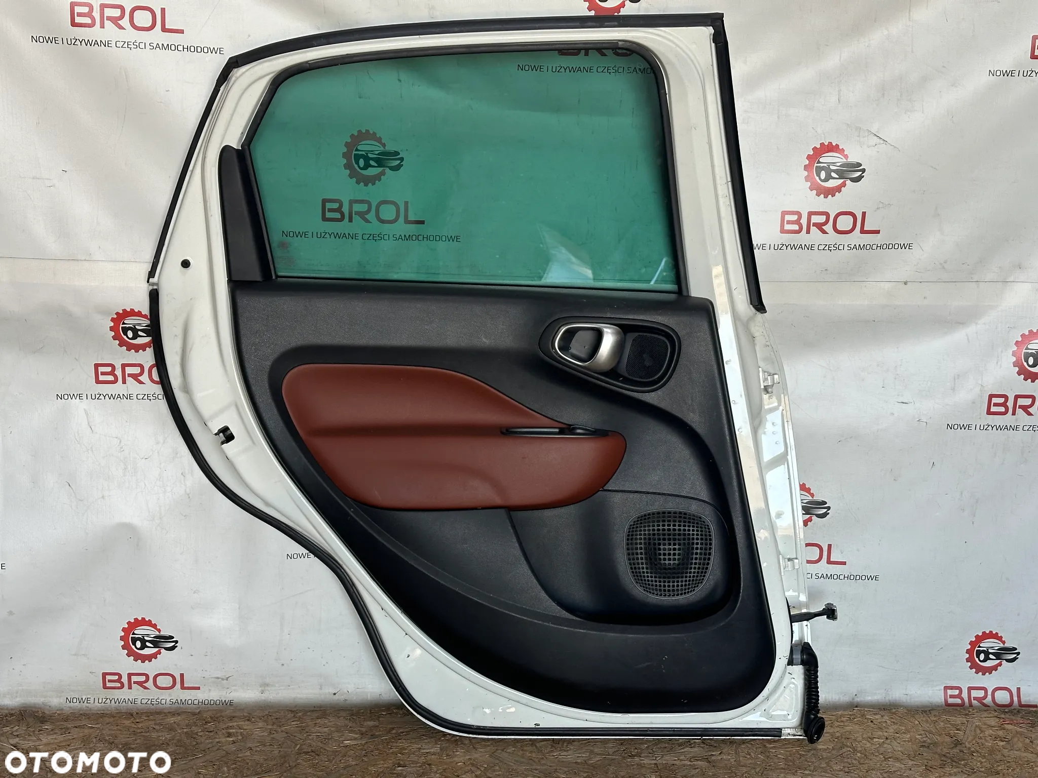 DRZWI TYLNE LEWE FIAT 500L  934/A - 8